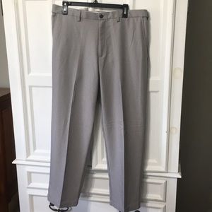 Haggar Men’s grey stretchy waist slacks 34x29